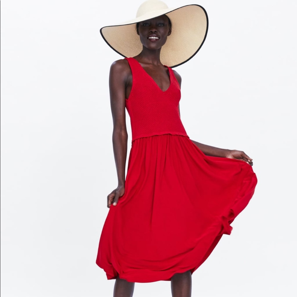 Contrasting midi dress